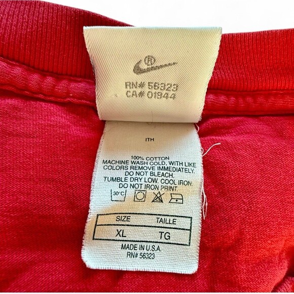 Vintage 90s NIKE “Take It Outside” Red Graphic Print Tshirt Grunge Streetwear XL - Picture 4 of 4